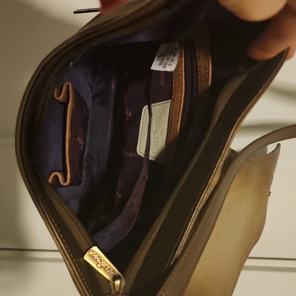 Purse - Picture 2 of 4